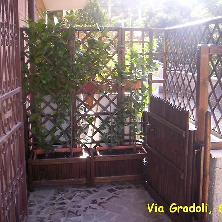 Via Gradoli Apartment Rome